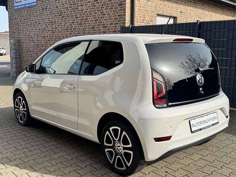 Gebraucht VW up! Beats 75 PS (55 kW) 2017 Weiß Kleinwagen