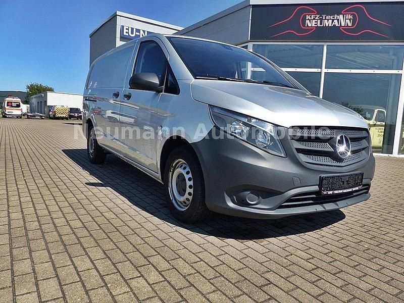 Silber Gebraucht 2015 Mercedes Vito Van / Kleinbus | 9.990 € (Superpreis) - Bild 1/4