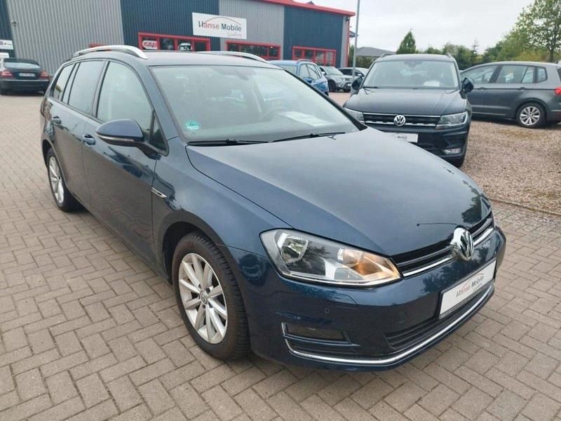 Blau Gebraucht 2016 VW Golf VII Kombi | 10.980 € (Etwas zu teuer) - Bild 1/4