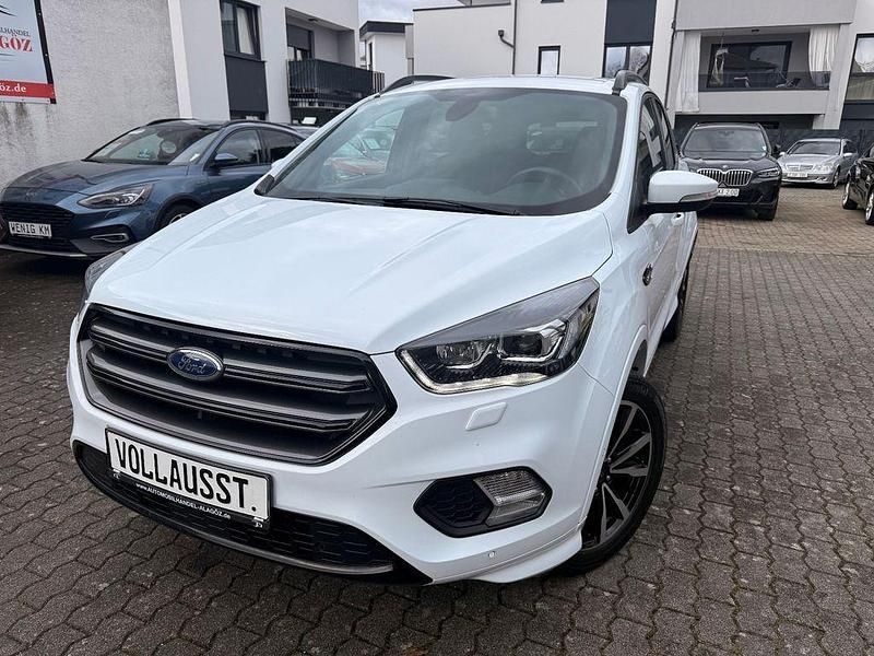 Gebraucht Ford Kuga ST-Line 150 PS (110 kW) 2018 Weiß SUV