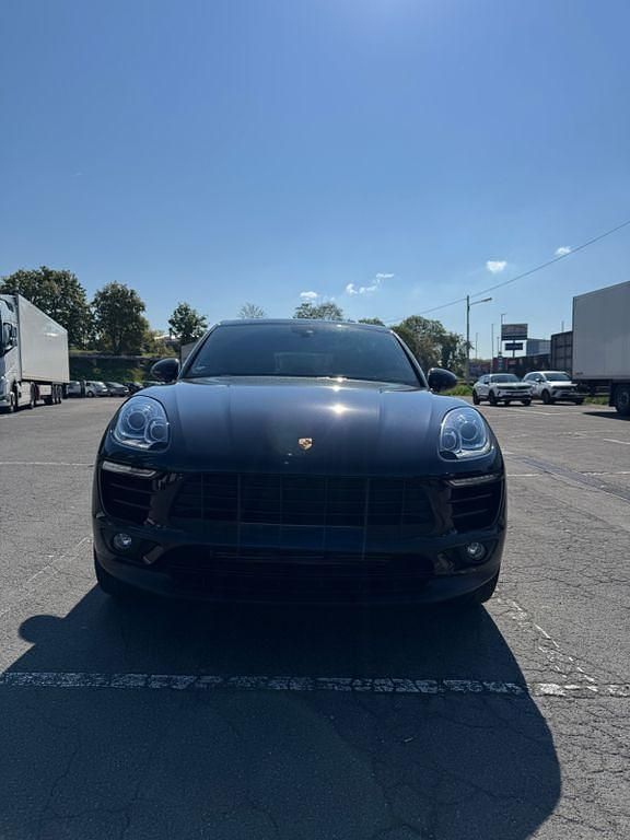 Second-hand Porsche Macan 252 CP (185 kW) 2018 Negru SUV