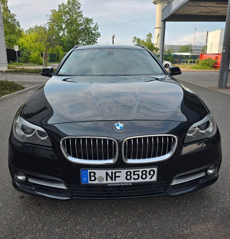 Schwarz Gebraucht 2017 BMW 520 Kombi | 15.750 € (Superpreis) - Bild 1/4