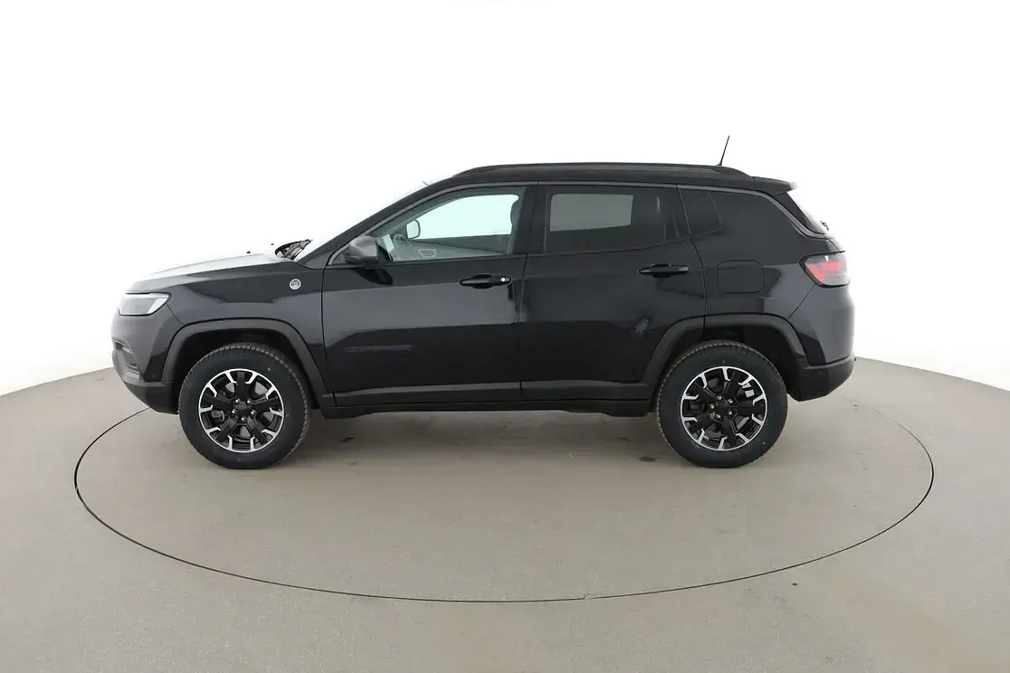 Gebraucht Jeep Compass Trailhawk 241 PS (177 kW) 2021 Schwarz SUV