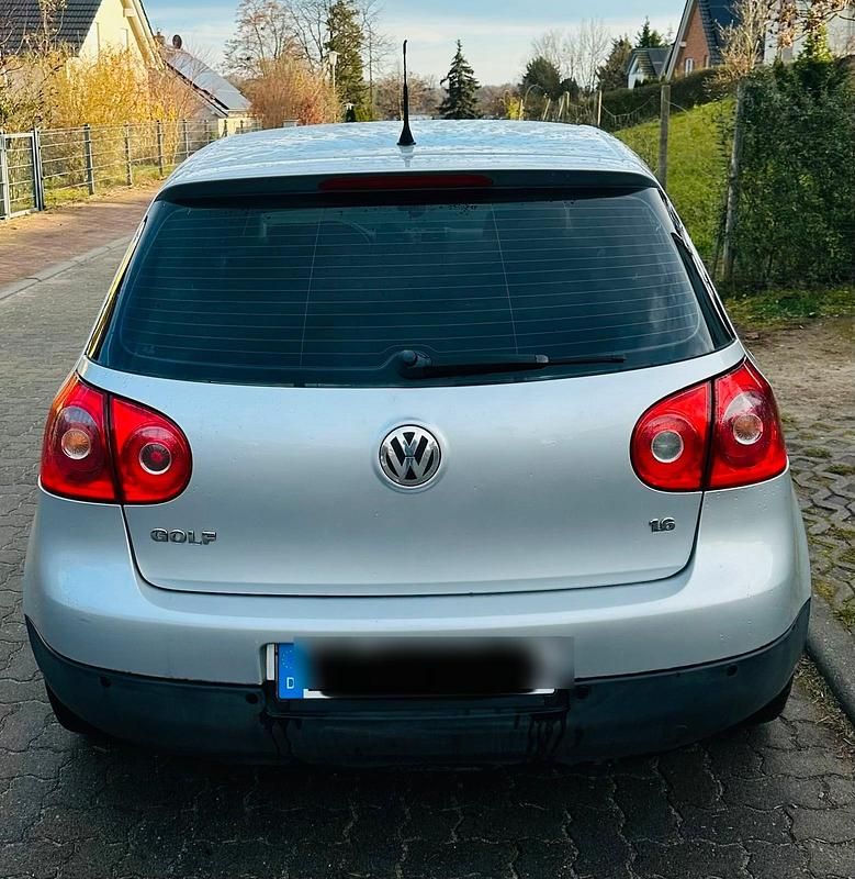 Gebraucht VW Golf V 102 PS (75 kW) 2005 Silber Kleinwagen