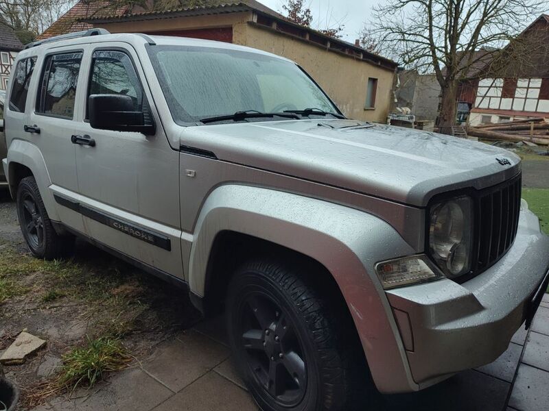 Grau Gebraucht 2007 Jeep Cherokee Limited SUV | 4.700 € - Bild 1/4