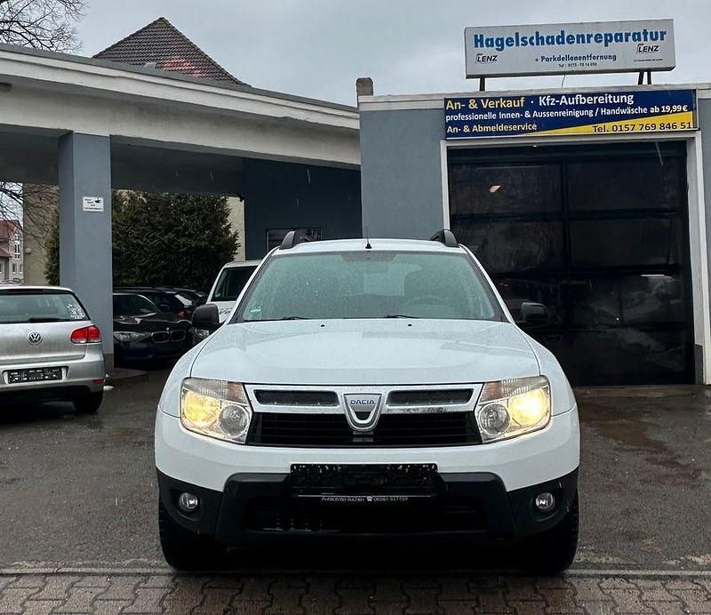 Gebraucht Dacia Duster Lauréate 105 PS (77 kW) 2011 Weiß SUV