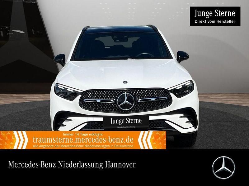 Weiß Gebraucht 2024 Mercedes GLC300e Premium SUV | 62.990 € (Etwas zu teuer) - Bild 1/3