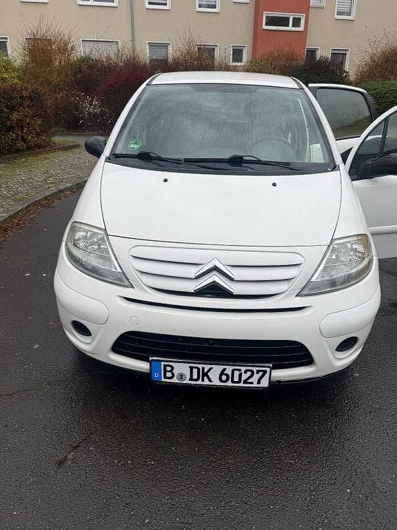 Weiß Gebraucht 2009 Citroën C3 Tonic Limousine | 2.550 € (Fairer Preis) - Bild 1/4