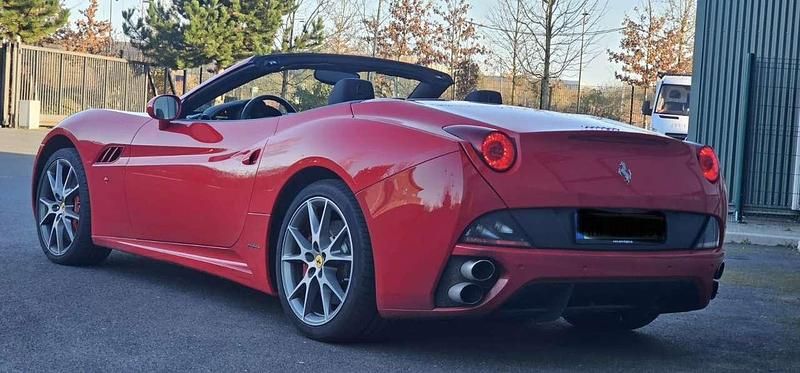 Gebraucht Ferrari California 460 PS (338 kW) 2011 Rot Cabrio