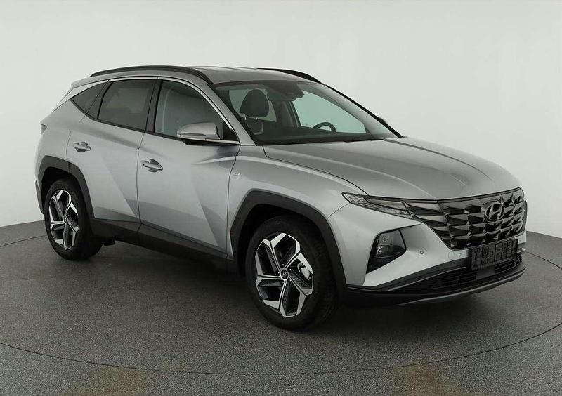 Shimmering silver meta... Neu 2024 Hyundai Tucson Prime SUV | 34.595 € (Superpreis) - Bild 1/4