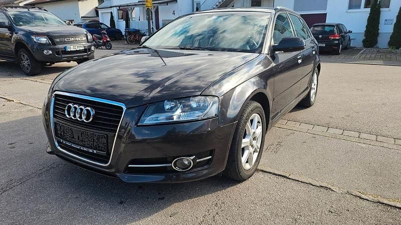 Schwarz Gebraucht 2010 Audi A3 Ambiente Limousine | 4.300 € (Guter Preis) - Bild 1/4