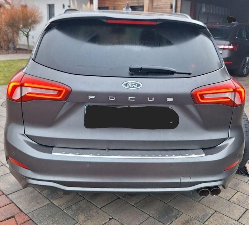 Gebraucht Ford Focus ST-Line 150 PS (110 kW) 2019 Grau Kombi