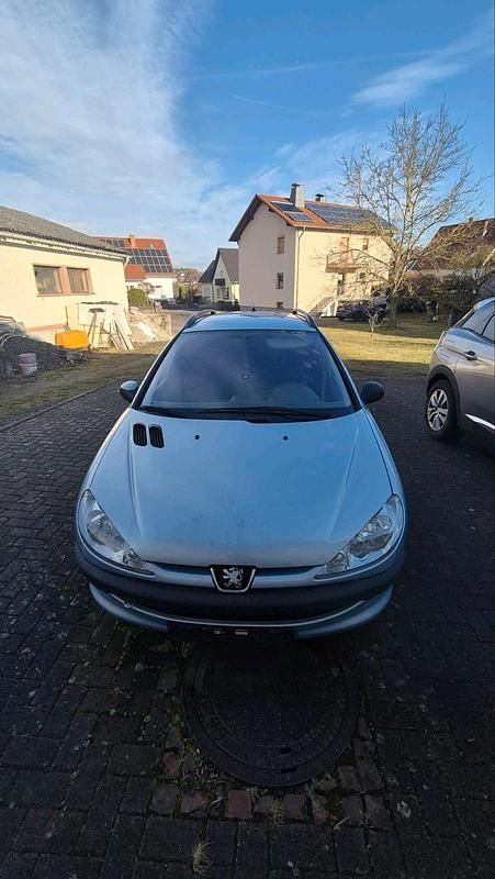 Silber Gebraucht 2003 Peugeot 206 Kombi | 1.099 € (Fairer Preis) - Bild 1/4