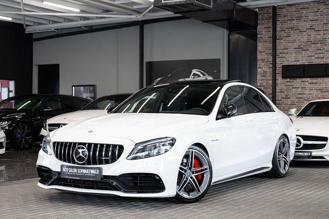 Weiß Gebraucht 2019 Mercedes C63S AMG AMG Limousine | 71.990 € (Etwas zu teuer) - Bild 1/4