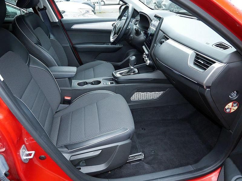 Gebraucht Renault Arkana Intens 140 PS (102 kW) 2021 Rot (metallic) SUV