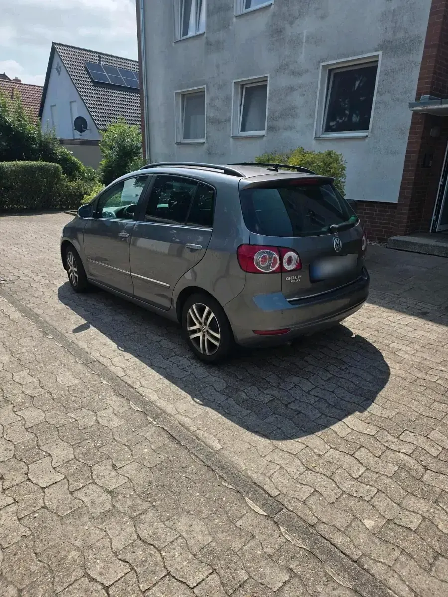 Gebraucht VW Golf Plus Cross 122 PS (89 kW) 2010 Grau Limousine