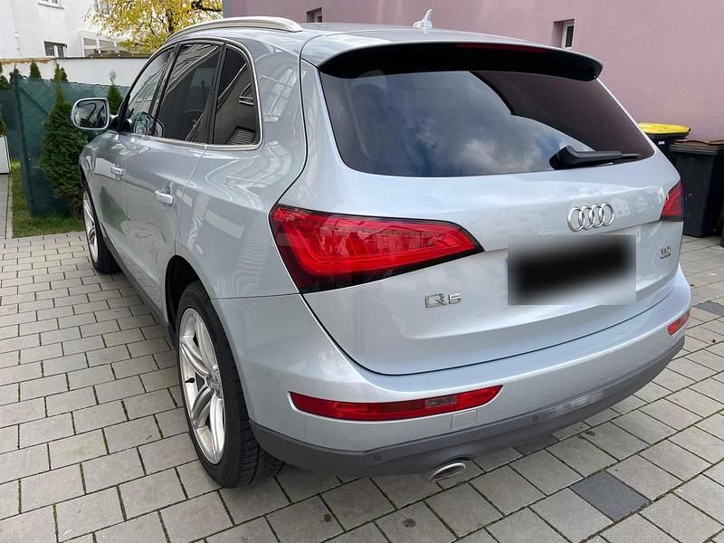 Gebraucht Audi Q5 S-Line 177 PS (130 kW) 2014 Silber SUV