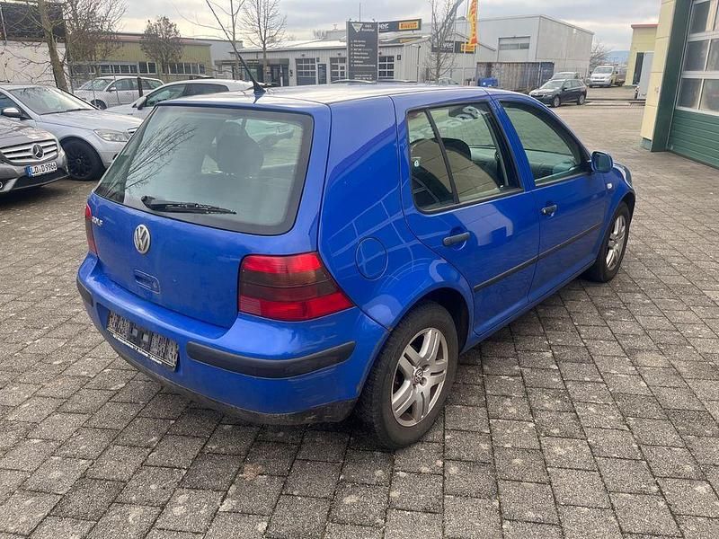 Gebraucht VW Golf IV 75 PS (55 kW) 2002 Blau Limousine