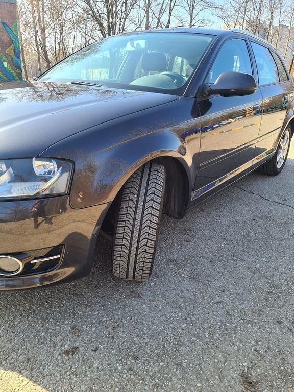 Gebraucht Audi A3 Ambiente 125 PS (91 kW) 2012 Schwarz Kleinwagen