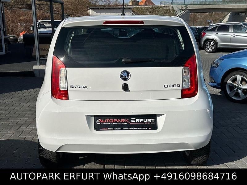 Gebraucht Skoda Citigo Active 60 PS (44 kW) 2014 Weiß Kleinwagen