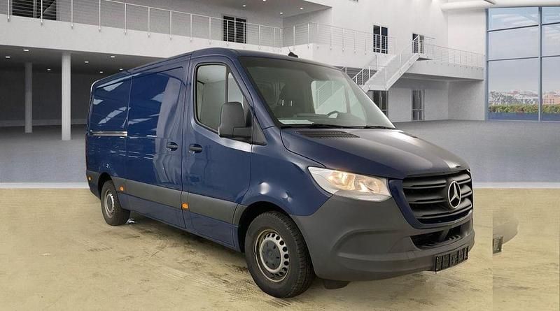 Second-hand Mercedes Sprinter 143 CP (105 kW) 2019 Albastru Van