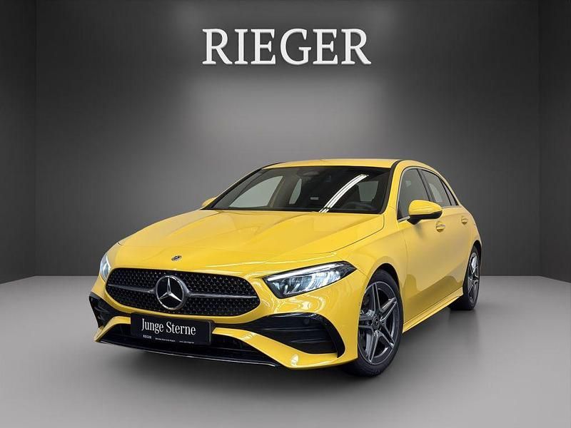 Gelb Gebraucht 2024 Mercedes A200 AMG Limousine | 28.899 € (Guter Preis) - Bild 1/4