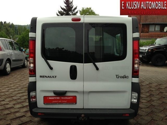Gebraucht Renault Trafic 114 PS (83 kW) 2007 Weiß Van / Kleinbus