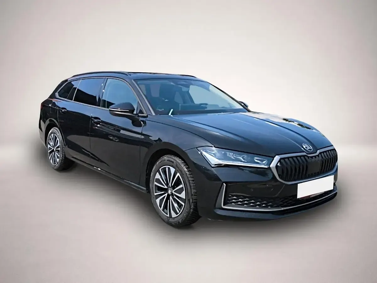 Gebraucht Skoda Superb Selection 150 PS (110 kW) 2025 Manufacturer Kombi