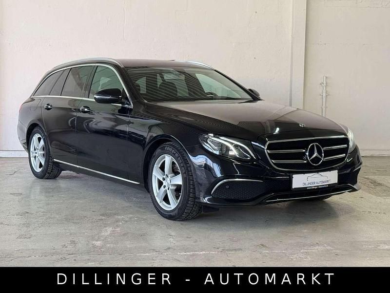 Gebraucht Mercedes E220 194 PS (142 kW) 2019 Obsidianschwarz  metalliclack Kombi