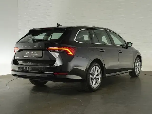 Gebraucht Skoda Octavia Style 150 PS (110 kW) 2023 Black magic Kombi