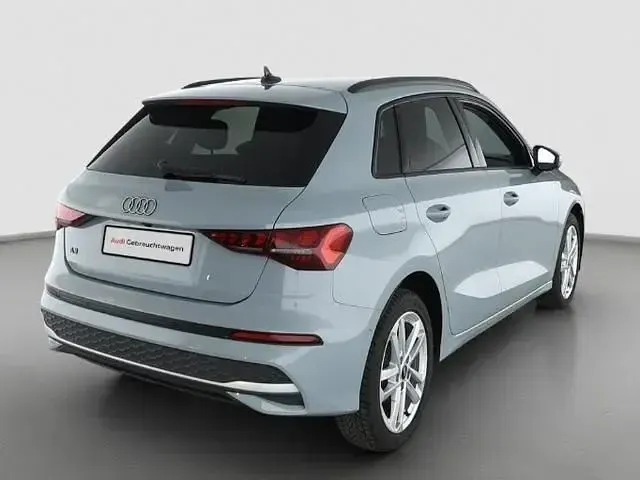 Gebraucht Audi A3 Ambiente 150 PS (110 kW) 2025 Pfeilgrau perleffekt Limousine