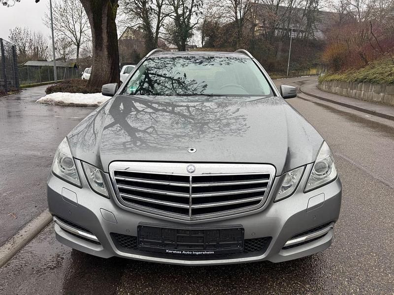 Gebraucht Mercedes E200 184 PS (135 kW) 2011 Silber Kombi