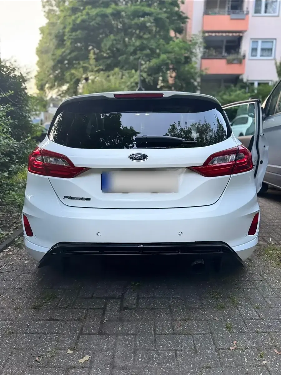 Gebraucht Ford Fiesta ST-Line 101 PS (74 kW) 2017 Weiß Kleinwagen