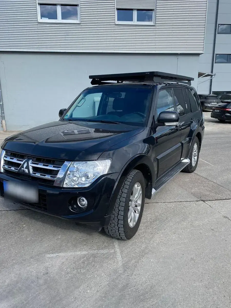 Gebraucht Mitsubishi Pajero Edition 200 PS (147 kW) 2013 Schwarz SUV