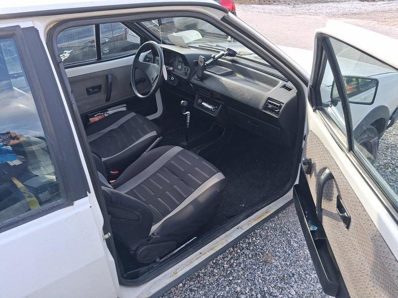 Gebraucht VW Polo 54 PS (39 kW) 1989 Weiß Coupé