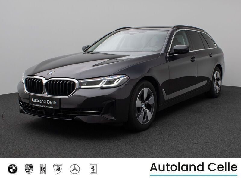 Sophistograu brillanteffekschwarz Gebraucht 2022 BMW 520 Sport Line Limousine | 27.999 € (Superpreis) - Bild 1/4