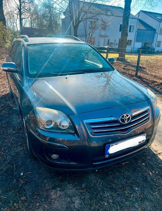 Gebraucht Toyota Avensis T2 177 PS (130 kW) 2007 Silber Kombi