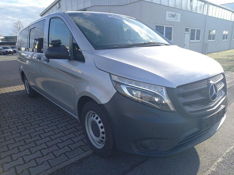Silber Gebraucht 2020 Mercedes Vito Van | 28.450 € (Guter Preis) - Bild 1/2