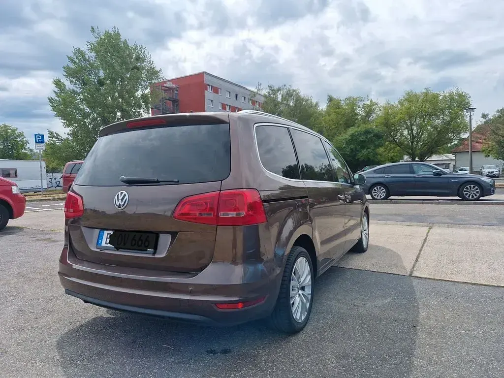 Brugt VW Sharan Highline 177 HK (130 kW) 2013 Brun MPV