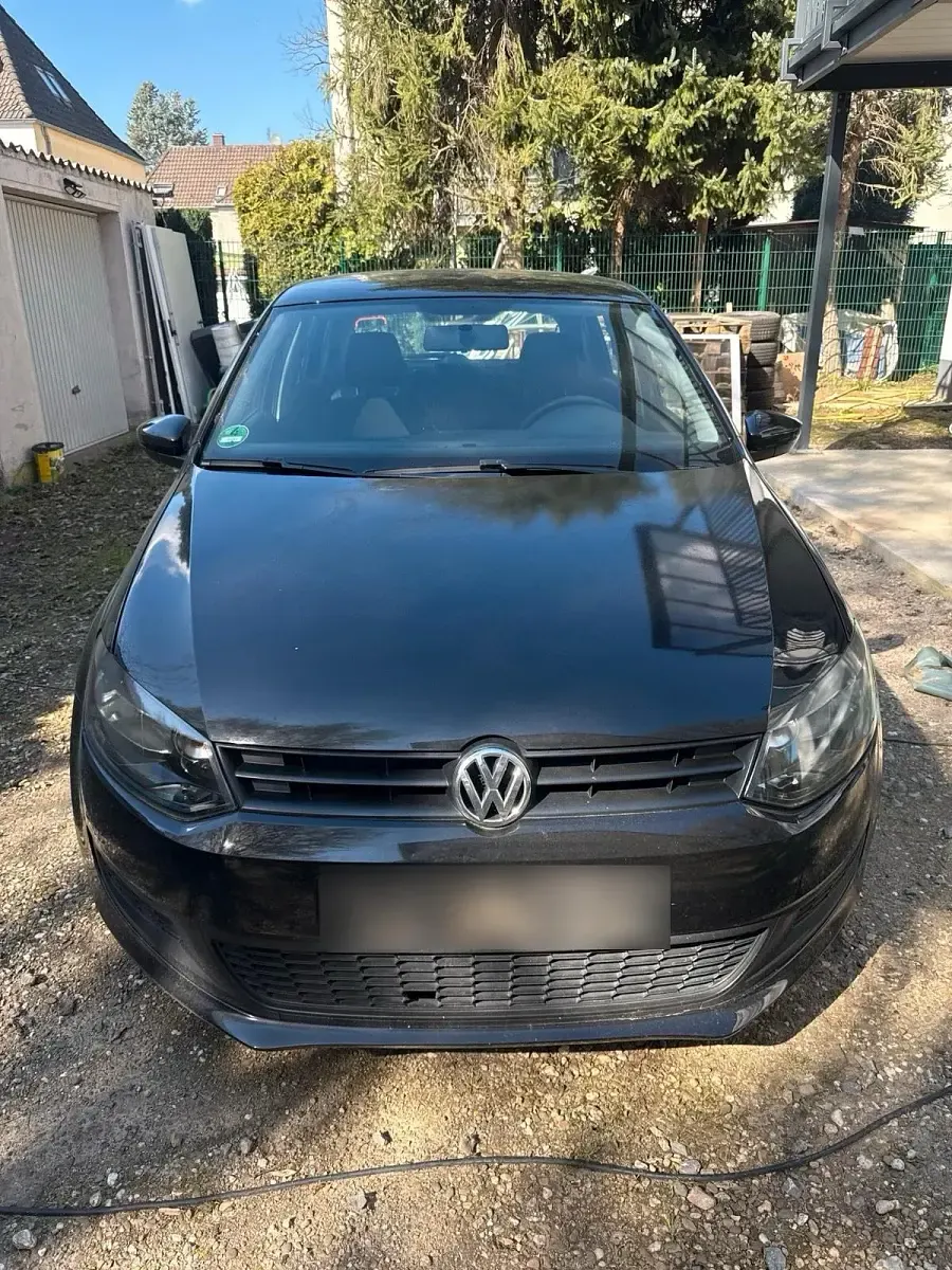 Gebraucht VW Polo 60 PS (44 kW) 2010 Schwarz Kleinwagen