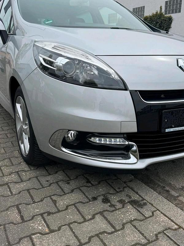 Gebraucht Renault Scénic III 110 PS (80 kW) 2013 Silber Van / Kleinbus