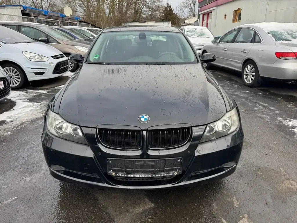 Gebraucht BMW 320 150 PS (110 kW) 2006 Schwarz Limousine