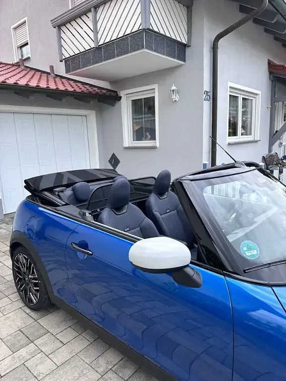 Gebraucht Mini Cooper S Cabriolet Favoured 204 PS (150 kW) 2024 Blau Cabrio