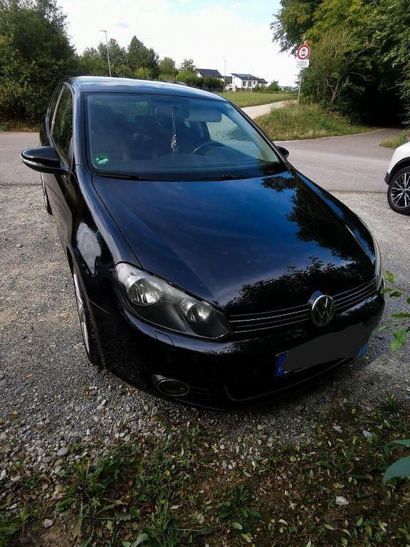 Schwarz Gebraucht 2009 VW Golf VI Comfortline Limousine | 6.000 € (Etwas zu teuer) - Bild 1/4