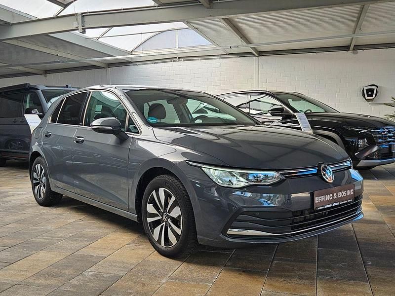 Gebraucht VW Golf VIII Move 150 PS (110 kW) 2023 Grau Limousine