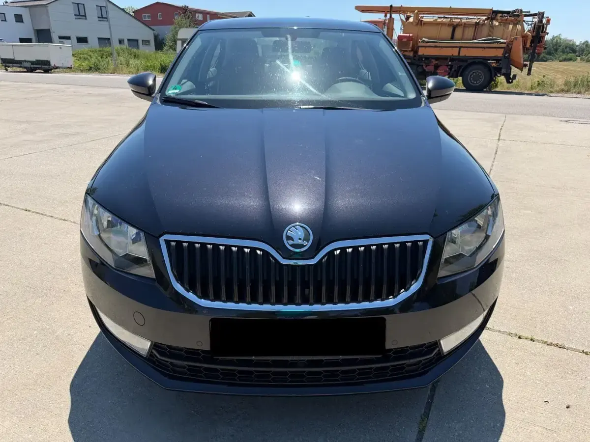 Gebraucht Skoda Octavia 140 PS (102 kW) 2013 Schwarz Limousine