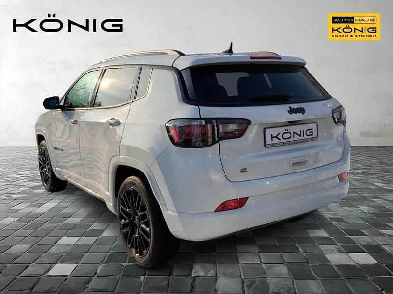 Gebraucht Jeep Compass Altitude 131 PS (96 kW) 2023 Alpine white (5ca) SUV