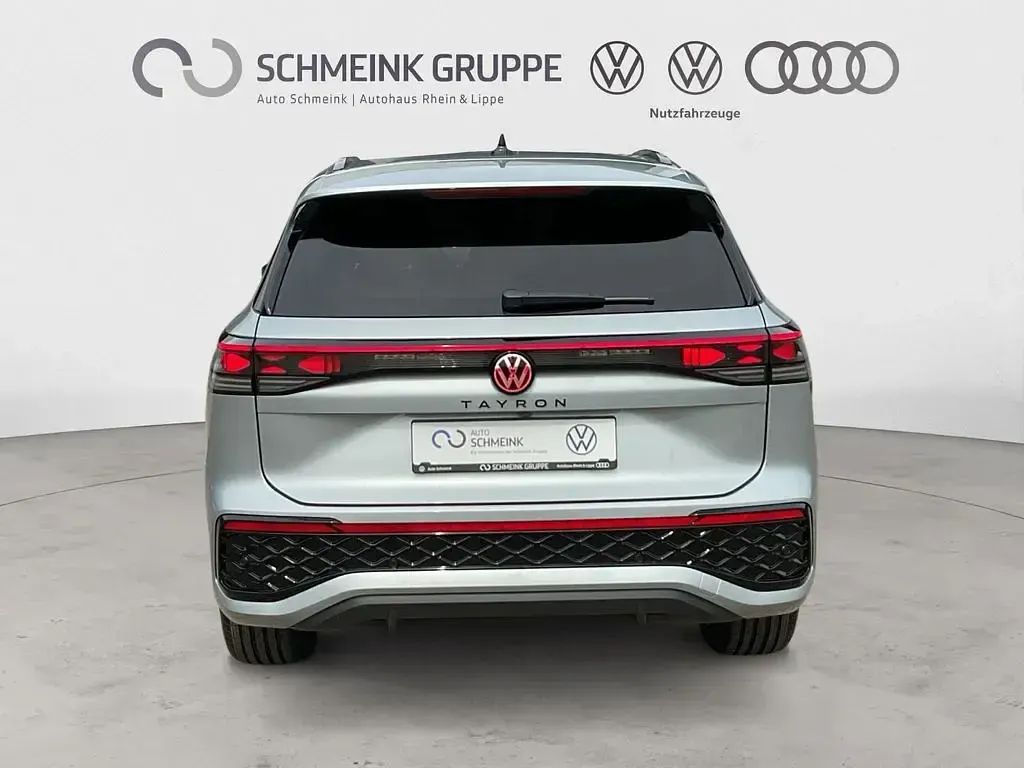 Neu VW Tayron R-line 193 PS (141 kW) 2026 Oyster silver metallic SUV