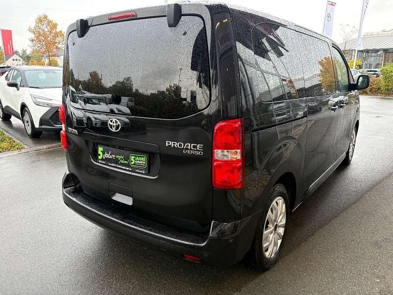 Gebraucht Toyota Proace Verso Team 150 PS (110 kW) 2018 Mysticschwarz mica Kombi