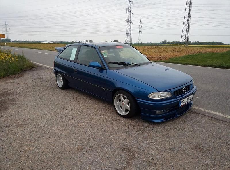 Blau Gebraucht 1996 Opel Astra Kleinwagen | 7.000 € - Bild 1/4